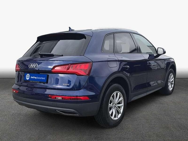 Second-hand Audi Q5 Ambiente 190 CP (139 kW) 2018 Albastru SUV