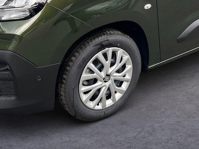 Neu Fiat Doblò 131 PS (96 kW) 2025 550 toscana grün 550 toscana grün Van / Kleinbus