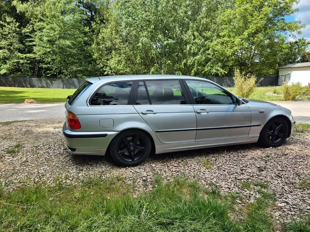 Używany BMW 325 Performance 192 KM (141 kW) 2003 Srebrny Kombi