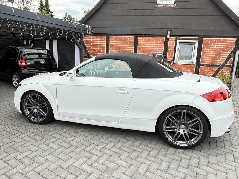 Weiß Gebraucht 2007 Audi TT Roadster Sport Cabrio | 8.500 € (Guter Preis) - Bild 1/4