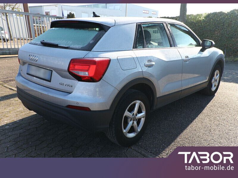 Gebraucht Audi Q2 Basis 150 PS (110 kW) 2019 Silber SUV