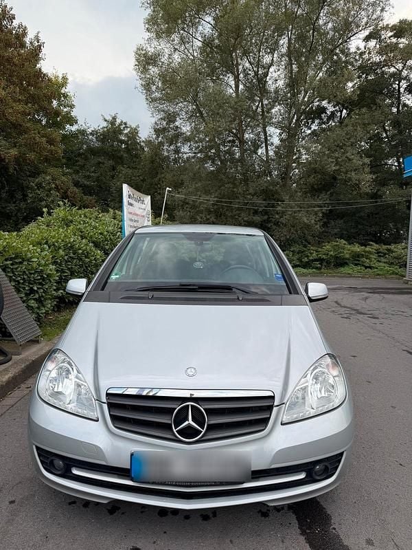 Gebraucht Mercedes A160 95 PS (69 kW) 2011 Grau Limousine