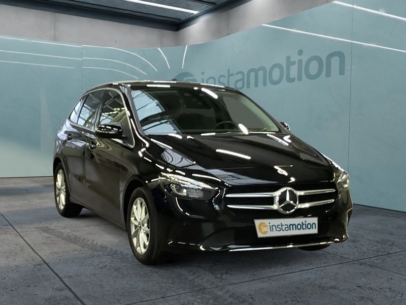 Schwarz Gebraucht 2022 Mercedes B200 Progressive Van / Kleinbus | 28.640 € (Etwas zu teuer) - Bild 1/3
