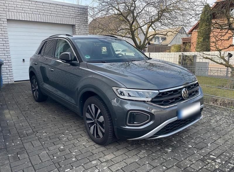 Gebraucht VW T-Roc Move 150 PS (110 kW) 2024 Grau SUV