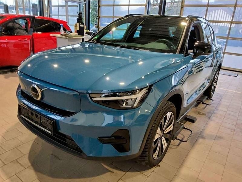 Gebraucht Volvo XC40 Core 169 kW (231 PS) 2023 Blau fjord blue / metallic SUV