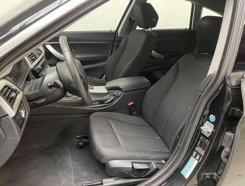 Gebraucht BMW 318 Gran Turismo 150 PS (110 kW) 2017 Limousine
