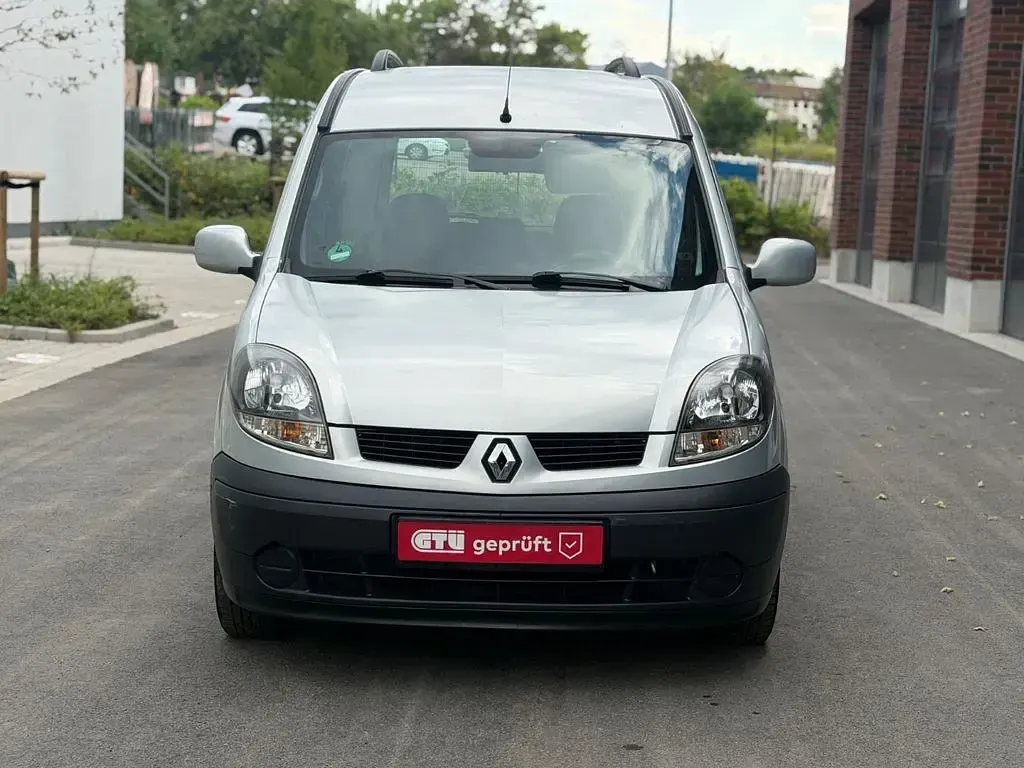 Gebraucht Renault Kangoo Authentique 75 PS (55 kW) 2005 Silber Van / Kleinbus