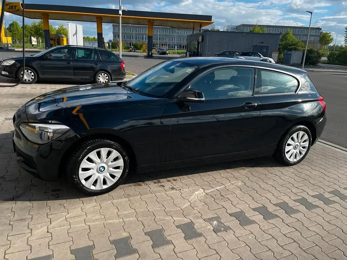 Gebraucht BMW 114 100 PS (73 kW) 2013 Schwarz Kleinwagen