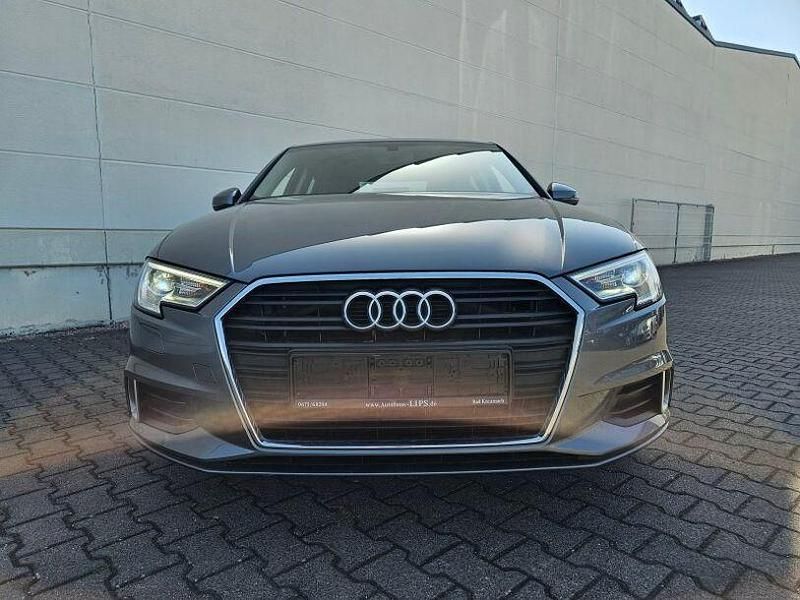 Gebraucht Audi A3 Sport 150 PS (110 kW) 2020 Grau Limousine
