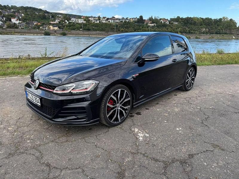Schwarz Gebraucht 2019 VW Golf VII GTI Limousine | 21.600 € (Fairer Preis) - Bild 1/4