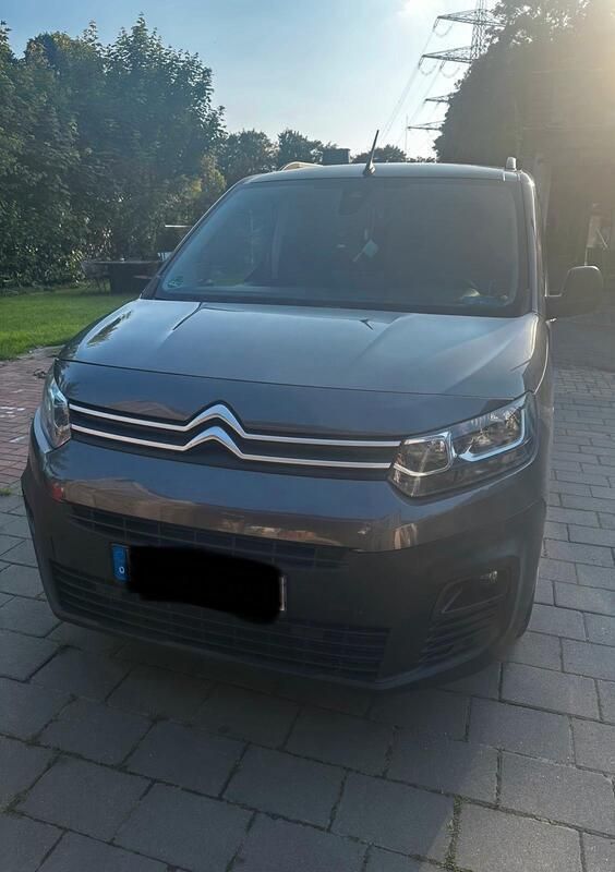 Grau Gebraucht 2020 Citroën Berlingo Van / Kleinbus | 15.800 € (Fairer Preis) - Bild 1/4