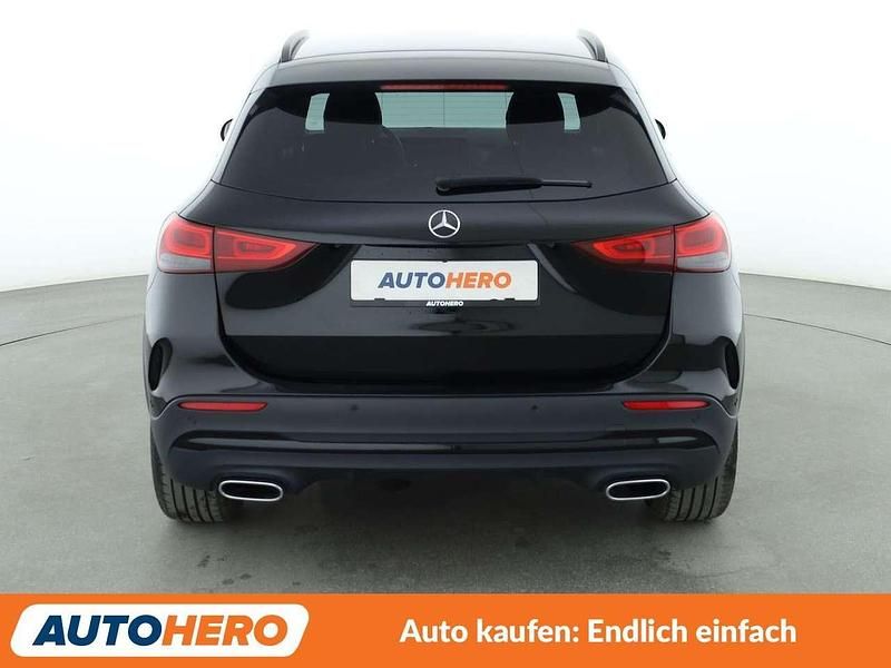 Gebraucht Mercedes GLA200 AMG line 163 PS (119 kW) 2022 Nachtschwarz SUV