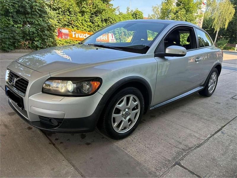 Gebraucht 2007 Volvo C30 Momentum Kleinwagen | 3.990 € (Etwas zu teuer) - Bild 1/4