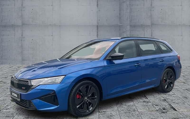 Blau Gebraucht 2025 Skoda Octavia RS Kombi | 39.970 € (Guter Preis) - Bild 1/4