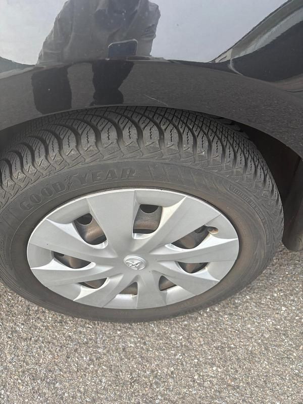 Gebraucht Toyota Yaris 69 PS (50 kW) 2012 Schwarz Kleinwagen
