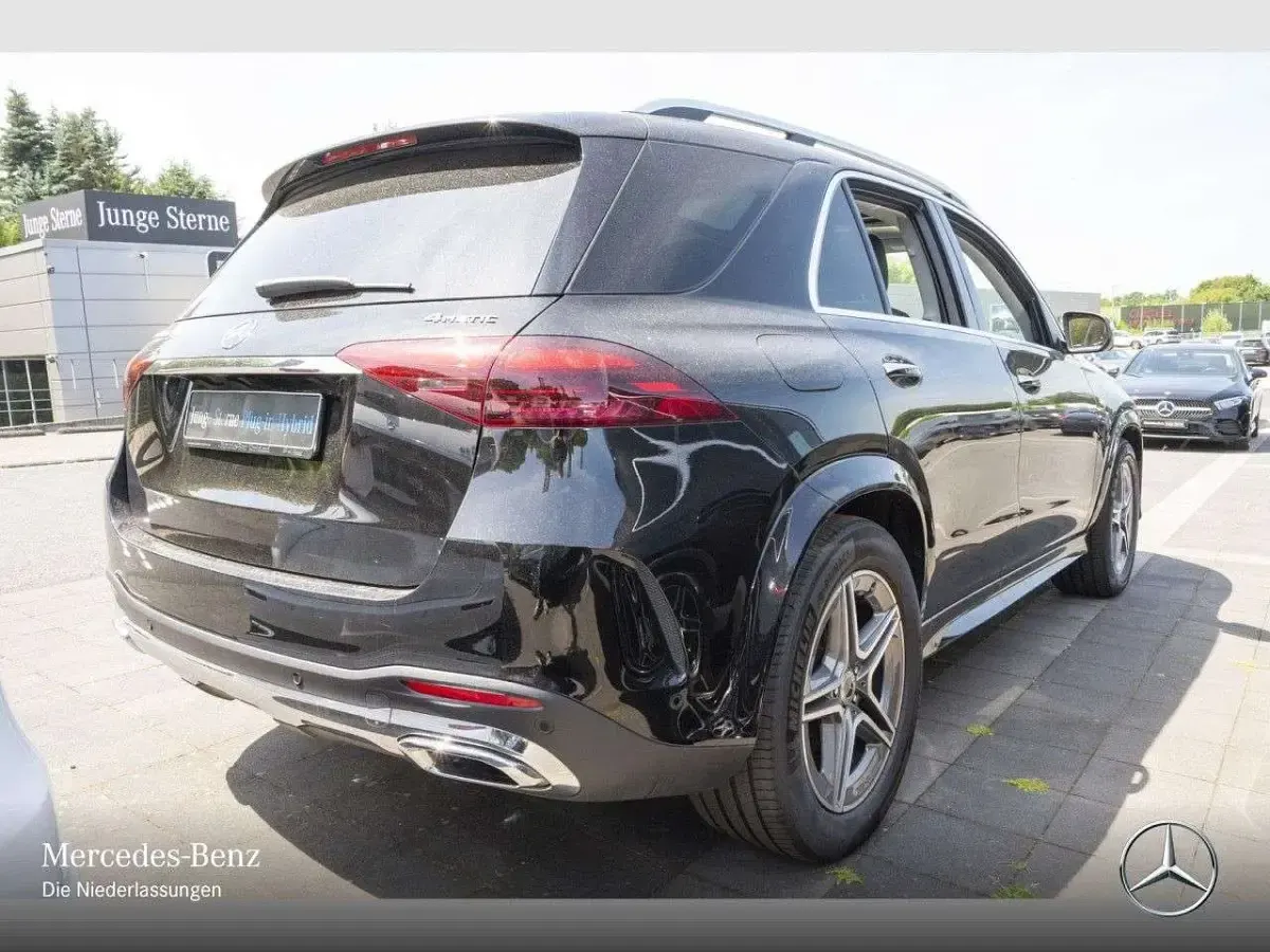 Gebraucht Mercedes GLE400 AMG 252 PS (185 kW) 2025 Schwarz SUV