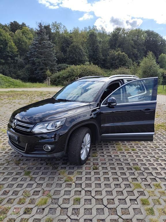 Gebraucht VW Tiguan Cup 160 PS (117 kW) 2014 Schwarz SUV
