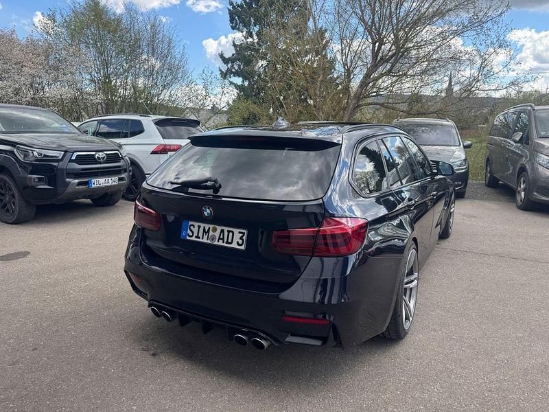 Gebraucht BMW 330 M Sport 258 PS (189 kW) 2012 Schwarz Kombi