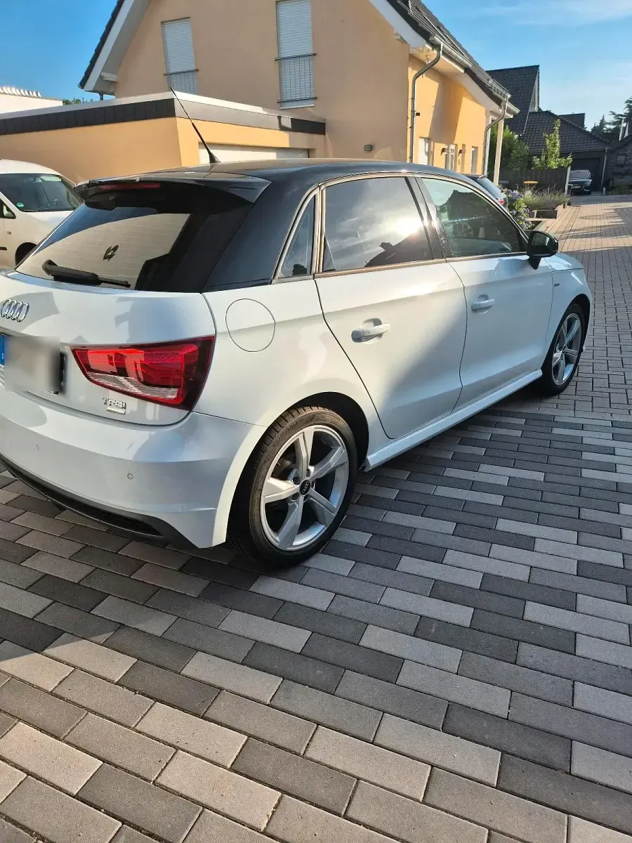 Gebraucht Audi A1 S-Line 95 PS (69 kW) 2018 Weiß Kleinwagen