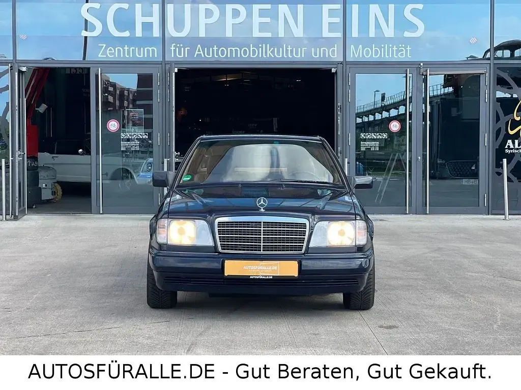 Gebraucht Mercedes E320 220 PS (161 kW) 1993 Blau Coupé