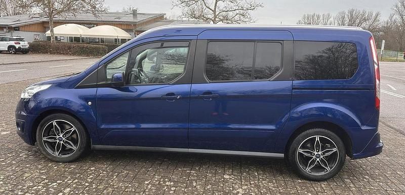 Blau Gebraucht 2018 Ford Tourneo Titanium Van / Kleinbus | 8.800 € (Superpreis) - Bild 1/4
