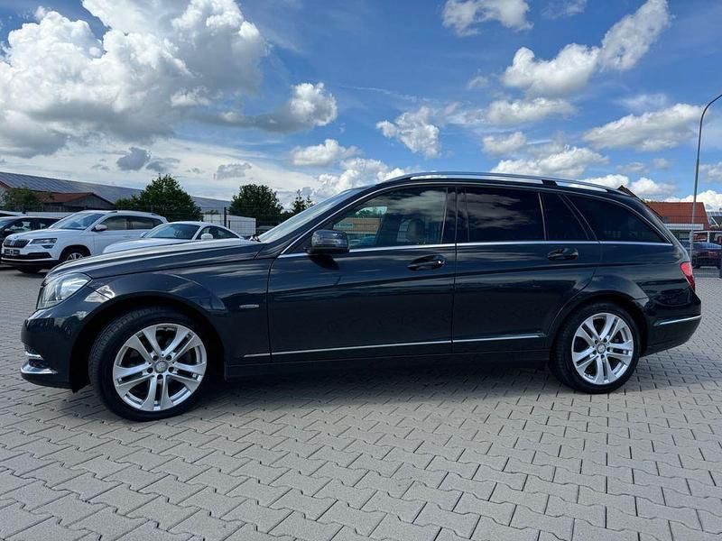 Gebraucht Mercedes C250 204 PS (150 kW) 2011 Schwarz Kombi