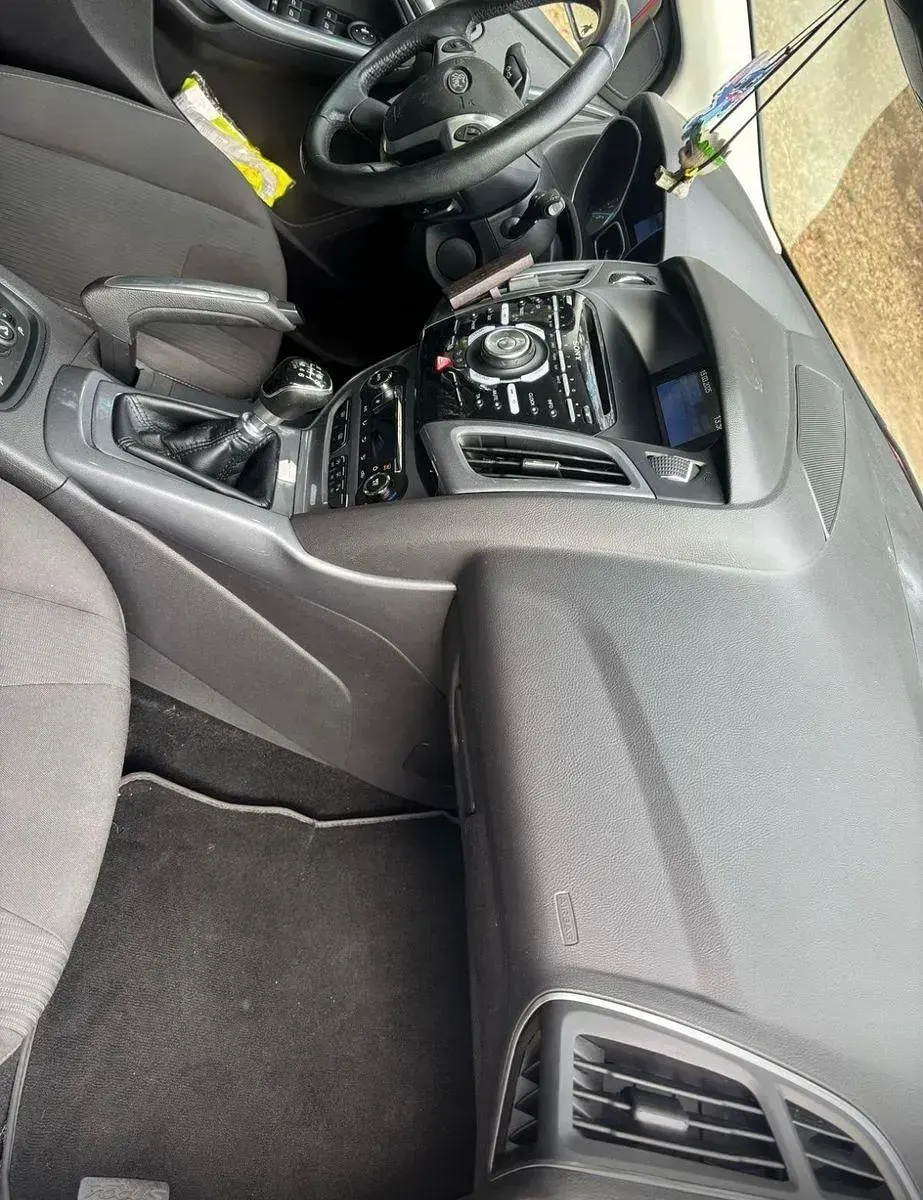 Gebraucht Ford Focus Trend 150 PS (110 kW) 2011 Rot Limousine