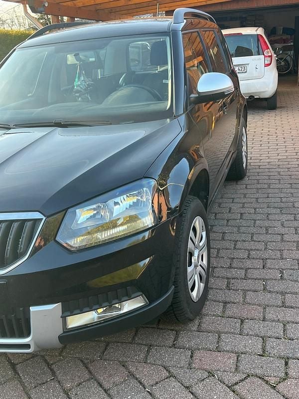 Gebraucht Skoda Yeti 105 PS (77 kW) 2015 Schwarz SUV