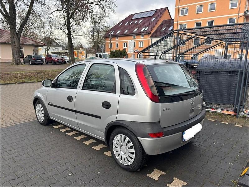 Gebraucht Opel Corsa 58 PS (42 kW) 2001 Silber Kleinwagen