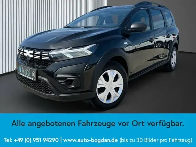 Gebraucht Dacia Jogger Comfort 110 PS (80 kW) 2024 Perlmuttschwarz (metallic) Van / Kleinbus