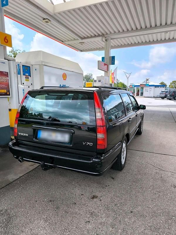 Gebraucht Volvo V70 140 PS (102 kW) 1998 Schwarz Kombi