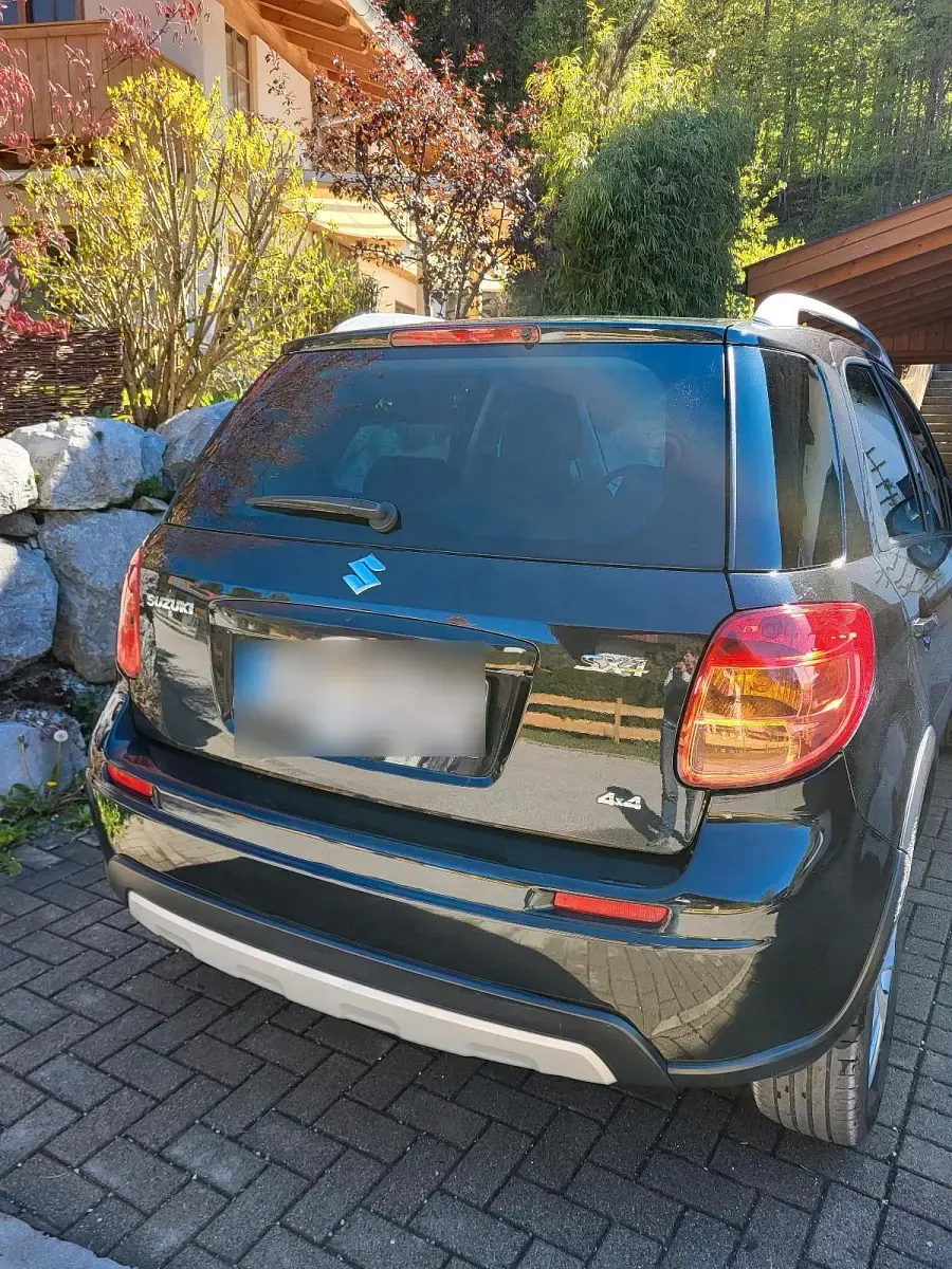 Gebraucht Suzuki SX4 120 PS (88 kW) 2014 Schwarz Kleinwagen