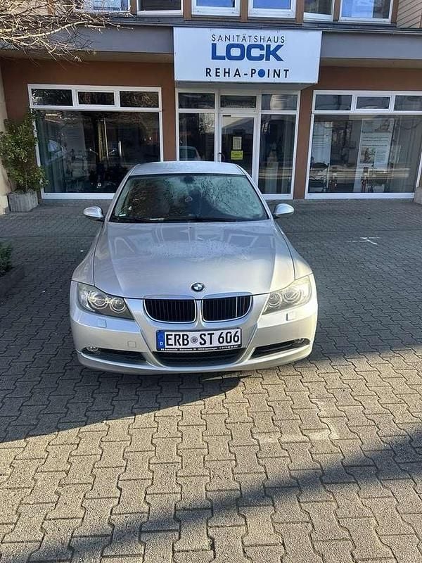 Gebraucht 2005 BMW 320 Limousine | 3.700 € (Fairer Preis) - Bild 1/4