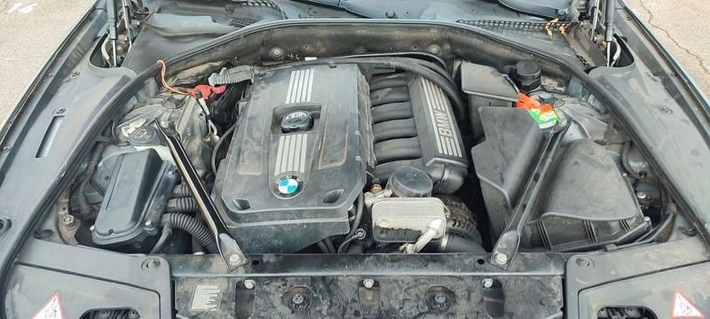 Silber Gebraucht 2011 BMW 523 Limousine | 7.950 € (Fairer Preis) - Bild 1/4