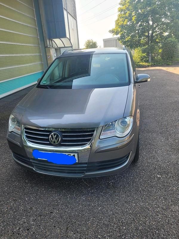Gebraucht VW Touran 140 PS (102 kW) 2008 Grau Van / Kleinbus
