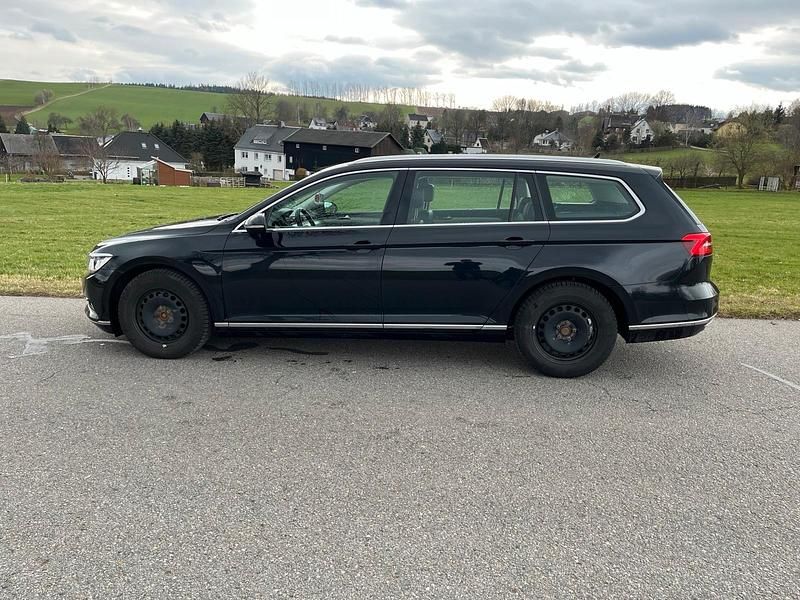 Gebraucht VW Passat Highline 190 PS (139 kW) 2017 Schwarz Kombi