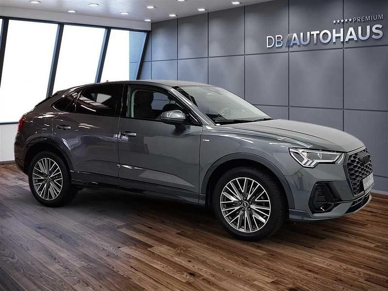Gebraucht Audi Q3 Sportback S-Line 245 PS (180 kW) 2022 Grau SUV