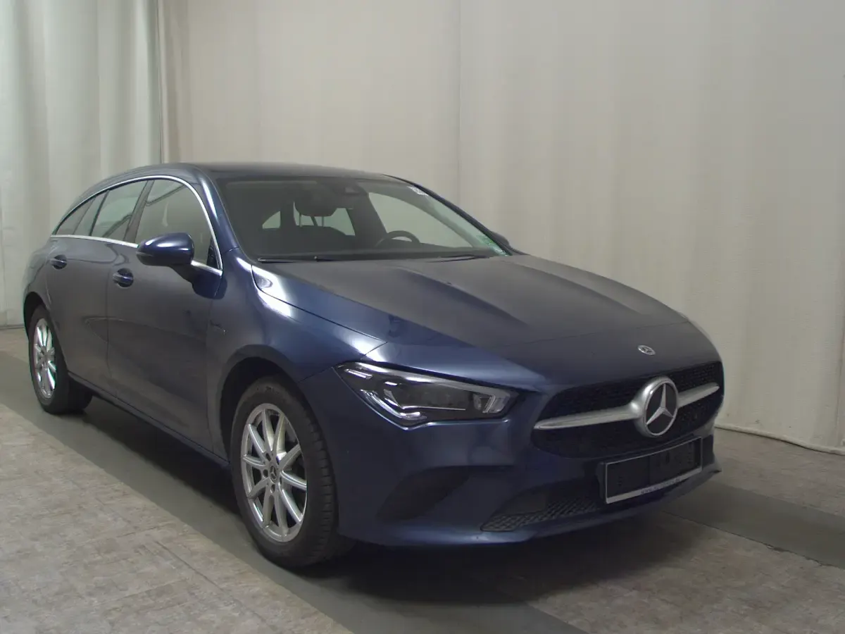 Gebraucht Mercedes CLA250 218 PS (160 kW) 2021 Denimblau metalliclack (metallic) Coupé