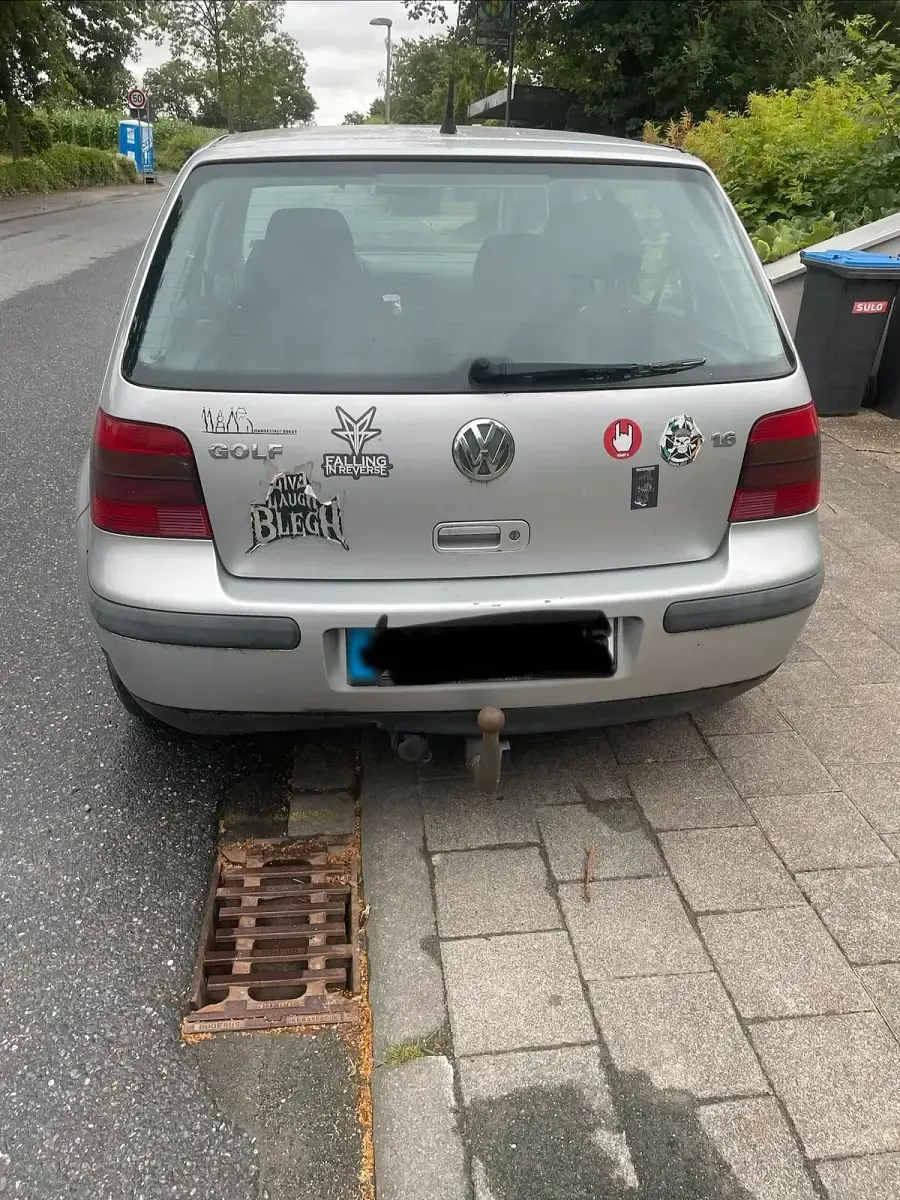 Gebraucht VW Golf IV 105 PS (77 kW) 2000 Silber Kleinwagen