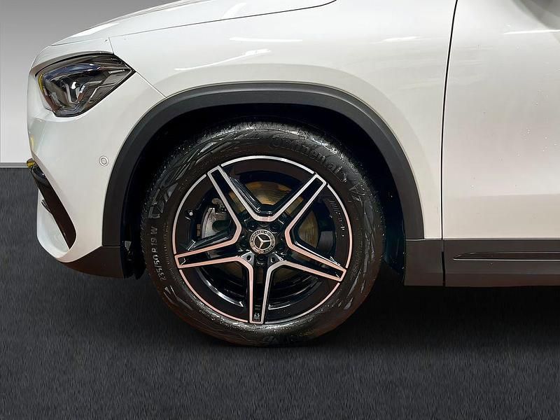 Gebraucht Mercedes GLA220 AMG 190 PS (139 kW) 2021 Weiß SUV