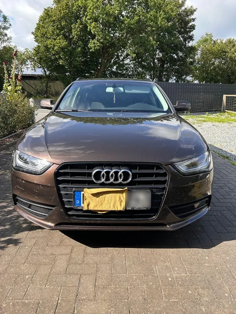 Gebraucht Audi A4 Ambition 143 PS (105 kW) 2012 Braun Kombi