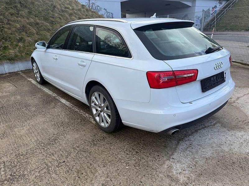 Gebraucht Audi A6 245 PS (180 kW) 2013 Weiß Kombi