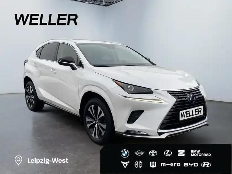 Gebraucht Lexus NX300h 197 PS (144 kW) 2021 Titaniumweiß SUV