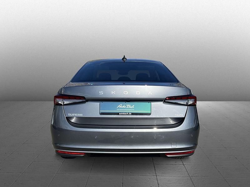 Gebraucht Skoda Superb LAURIN & KLEMENT 193 PS (141 kW) 2024 Graphitegrau metallic Limousine