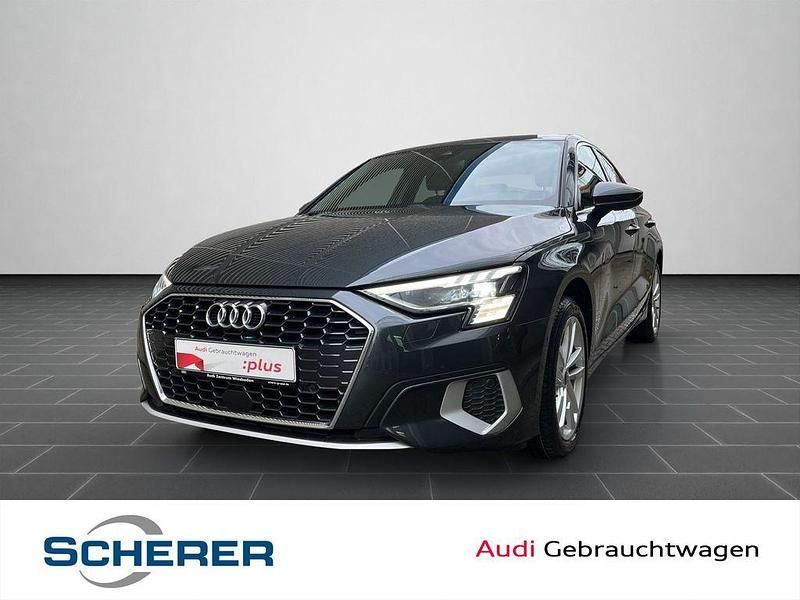 Manhattangrau metallic (metallic) Gebraucht 2022 Audi A3 Ambiente Limousine | 27.890 € (Teuer) - Bild 1/4