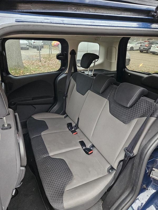 Gebraucht Ford Tourneo 100 PS (73 kW) 2015 Blau Kombi