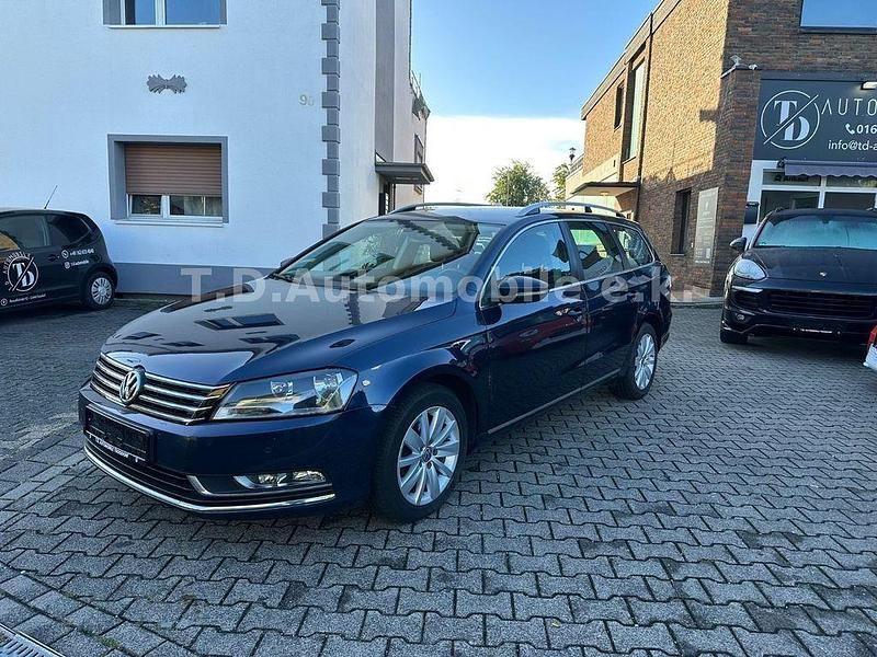 Blau Gebraucht 2014 VW Passat Comfortline Kombi | 8.900 € (Guter Preis) - Bild 1/4