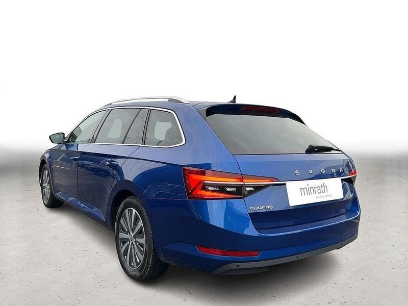 Gebraucht Skoda Superb Style 200 PS (147 kW) 2022 Blau Kombi