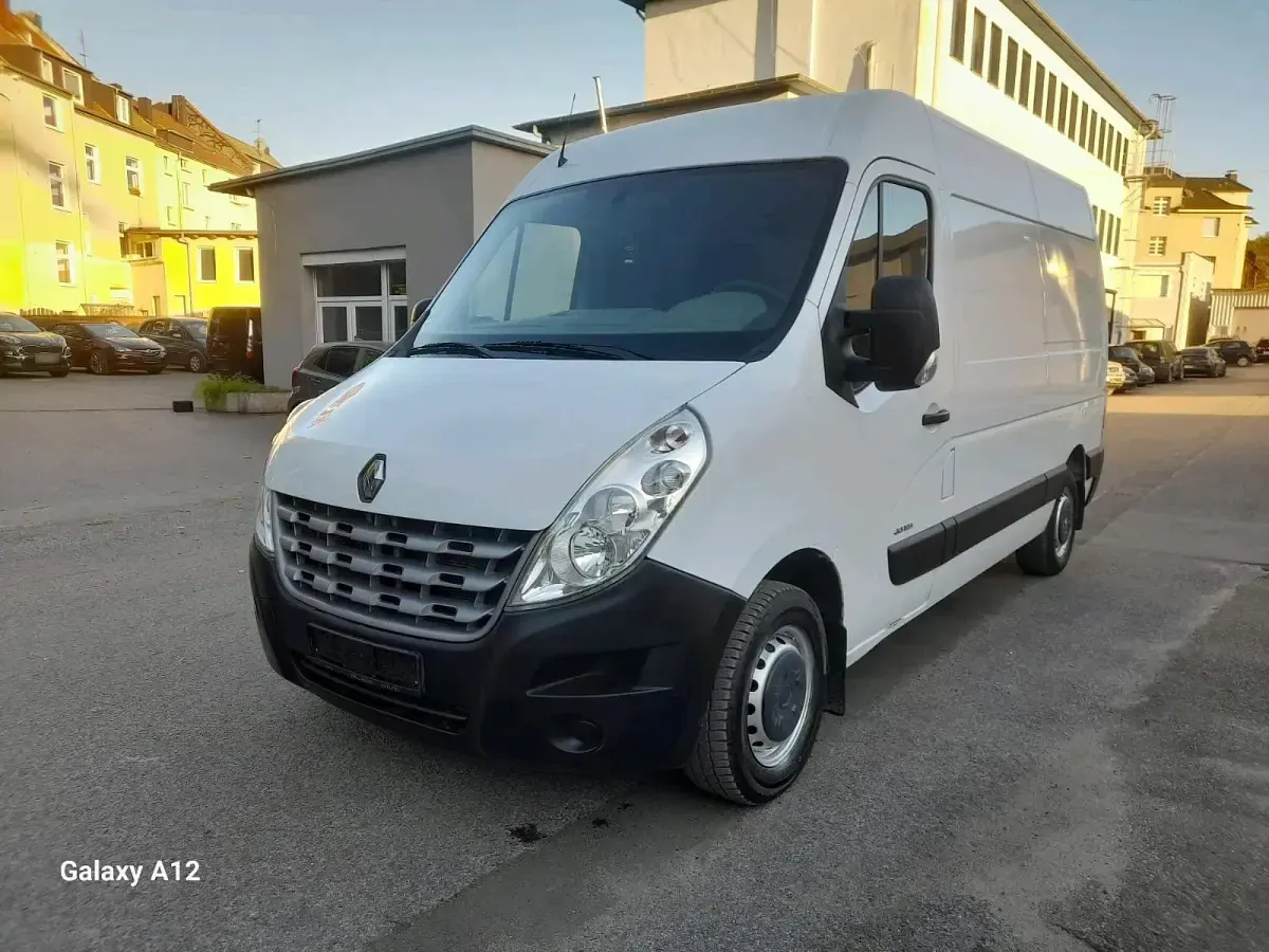 Used Renault Master 125 HP (91 kW) 2012 White Pickup truck