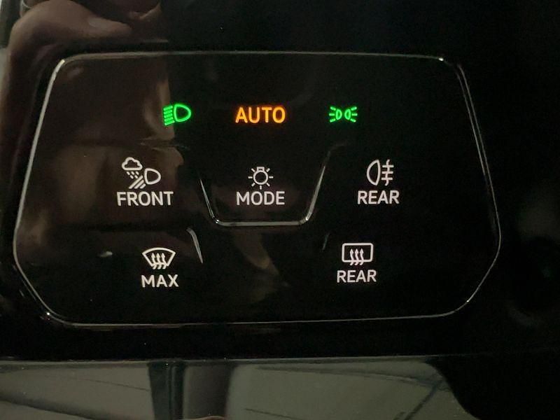 Gebraucht VW Golf VIII 150 PS (110 kW) 2022 Grau Kleinwagen